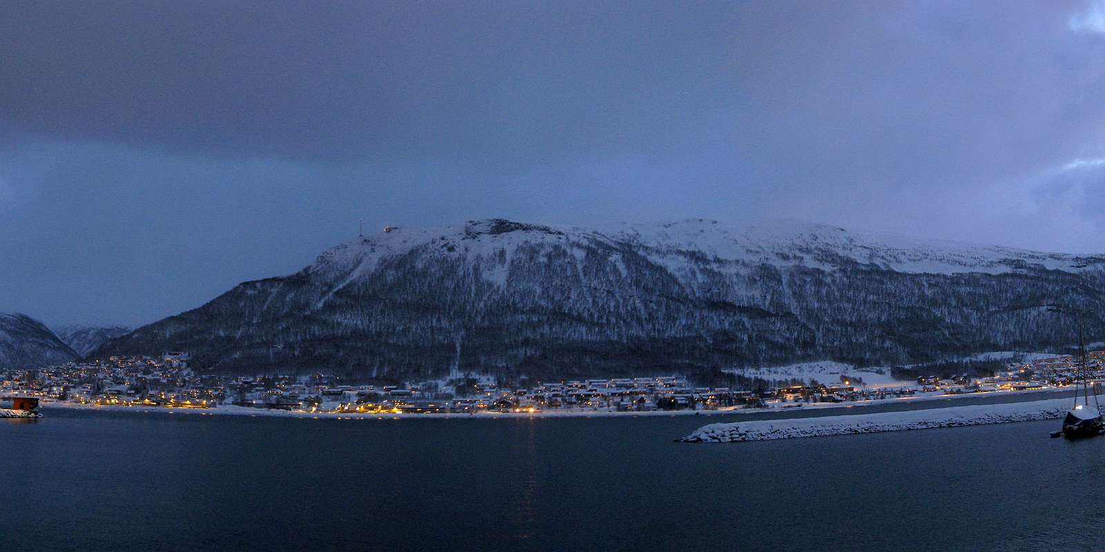 2011-01-12_Arctic_Circle-052_PANORAMA_(Tromso)