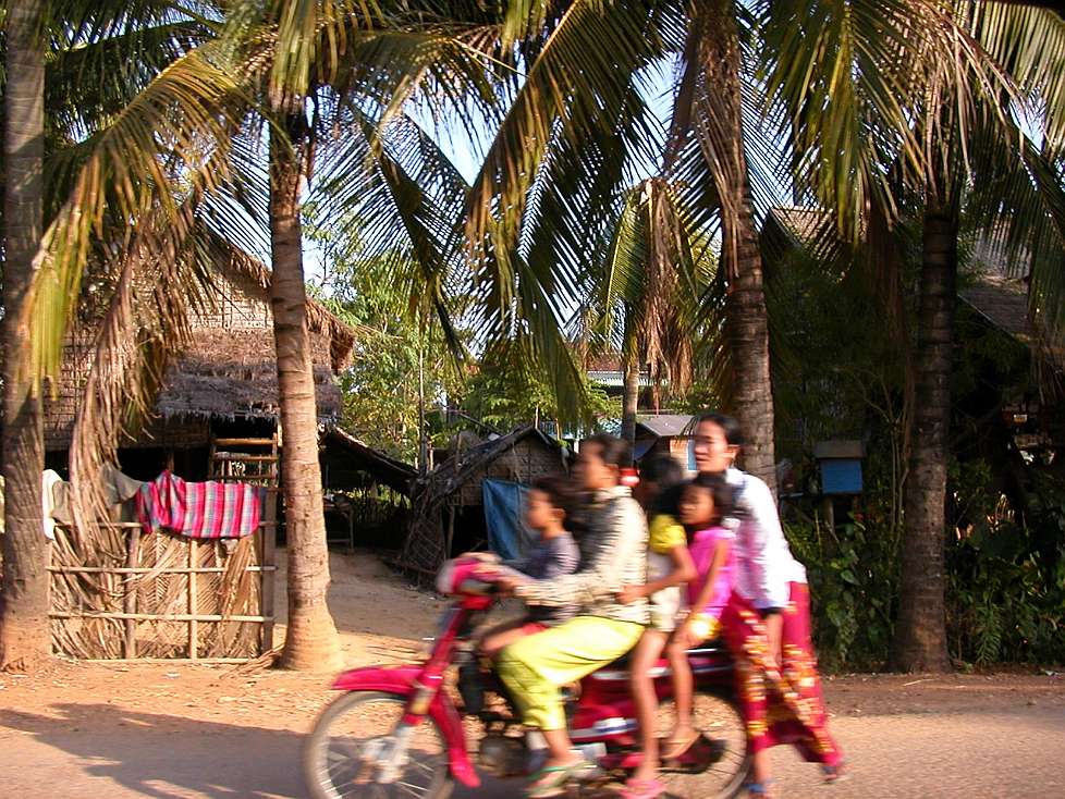 2005-12_Cambodia_1203_Siem_Reap_C.jpg