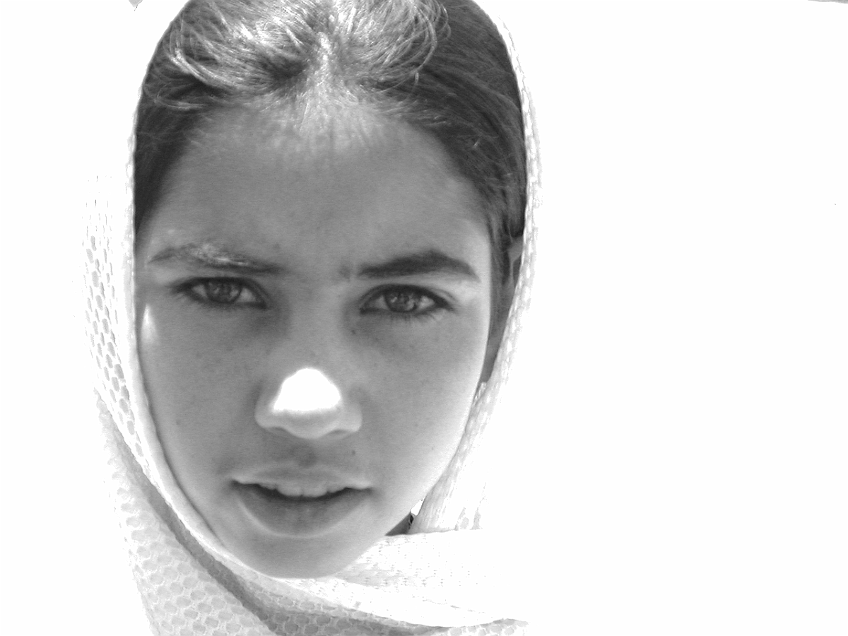 Afghanistan_(2004)_220_kids