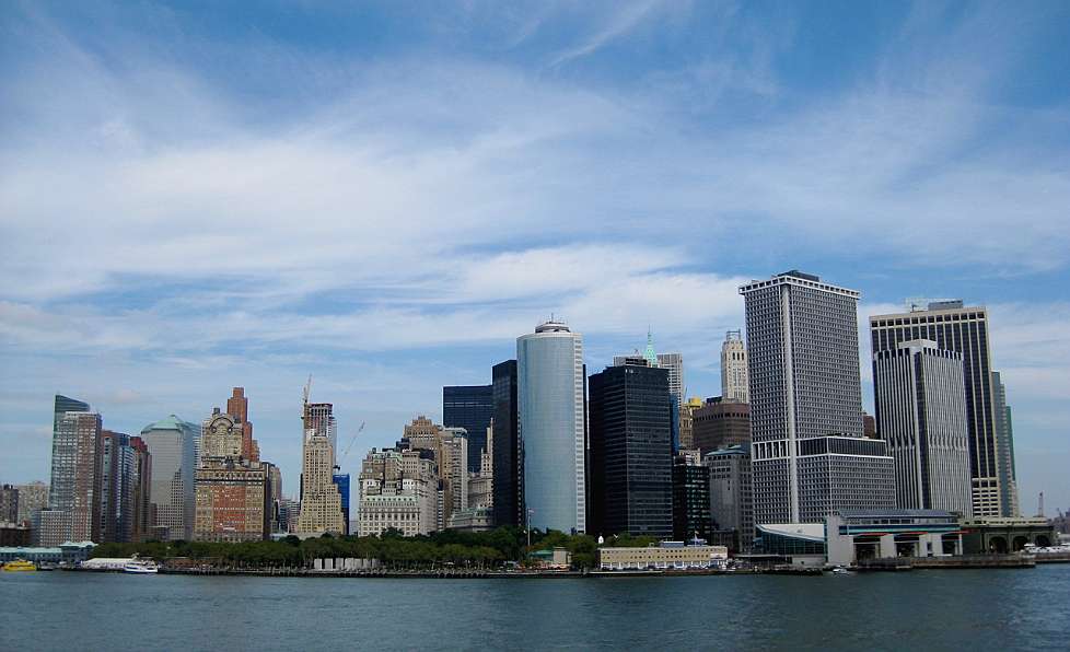2009-09_New_York_0269_Staten_Island_Ferry_-_Manhattan_skyline
