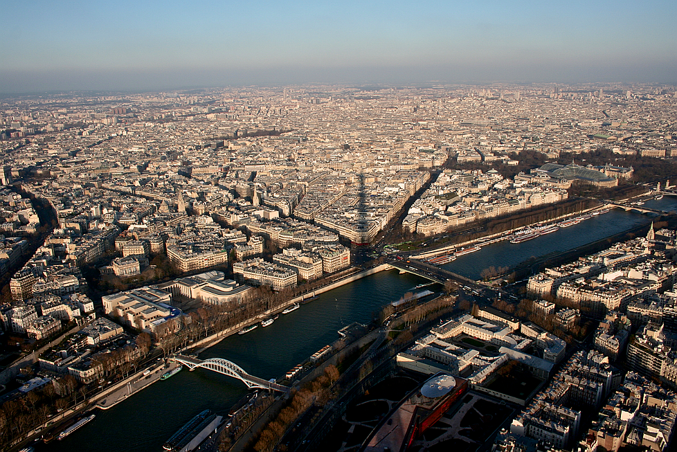 2006-12 Parigi, Natale 2006_090 (cri)_Tour Eiffel