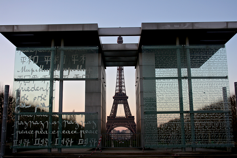 2006-12 Parigi, Natale 2006_168 (cri)_Tour Eiffel