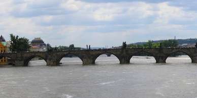 2006-06_Prague_326_-_Ponte_Carlo_panorama