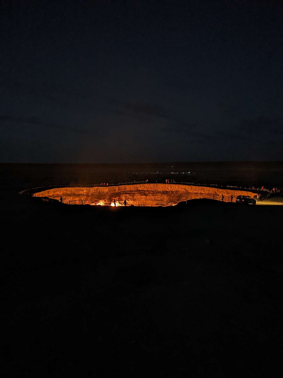 The Gates of Hell (Darwaza, Turkmenistan) - at night